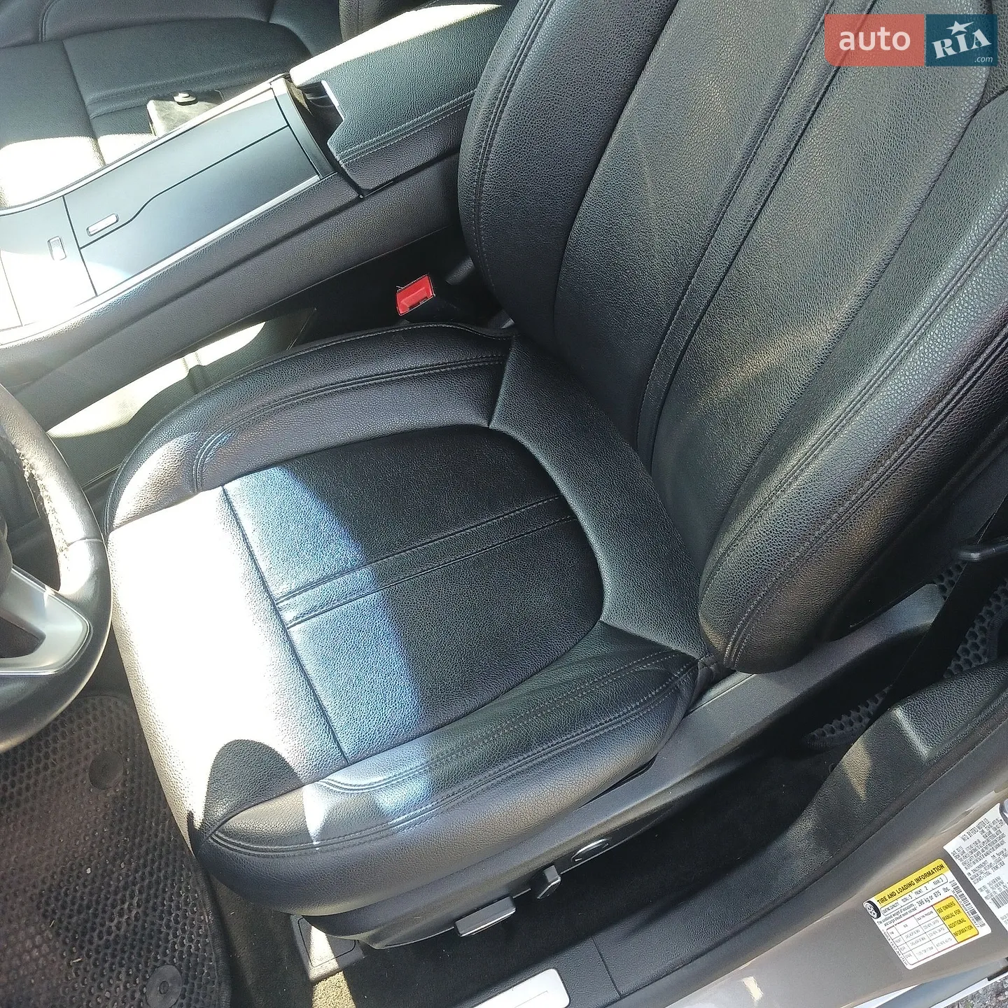 2015 Lincoln MKZ - мініатюра 15