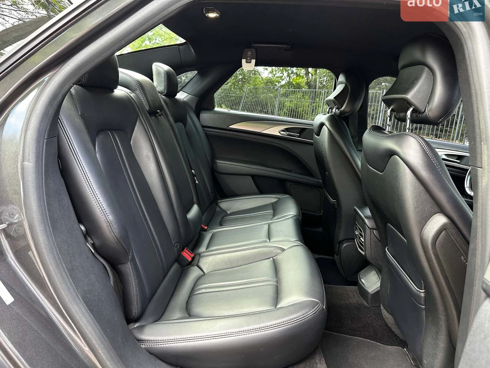 2018 Lincoln MKZ - мініатюра 24