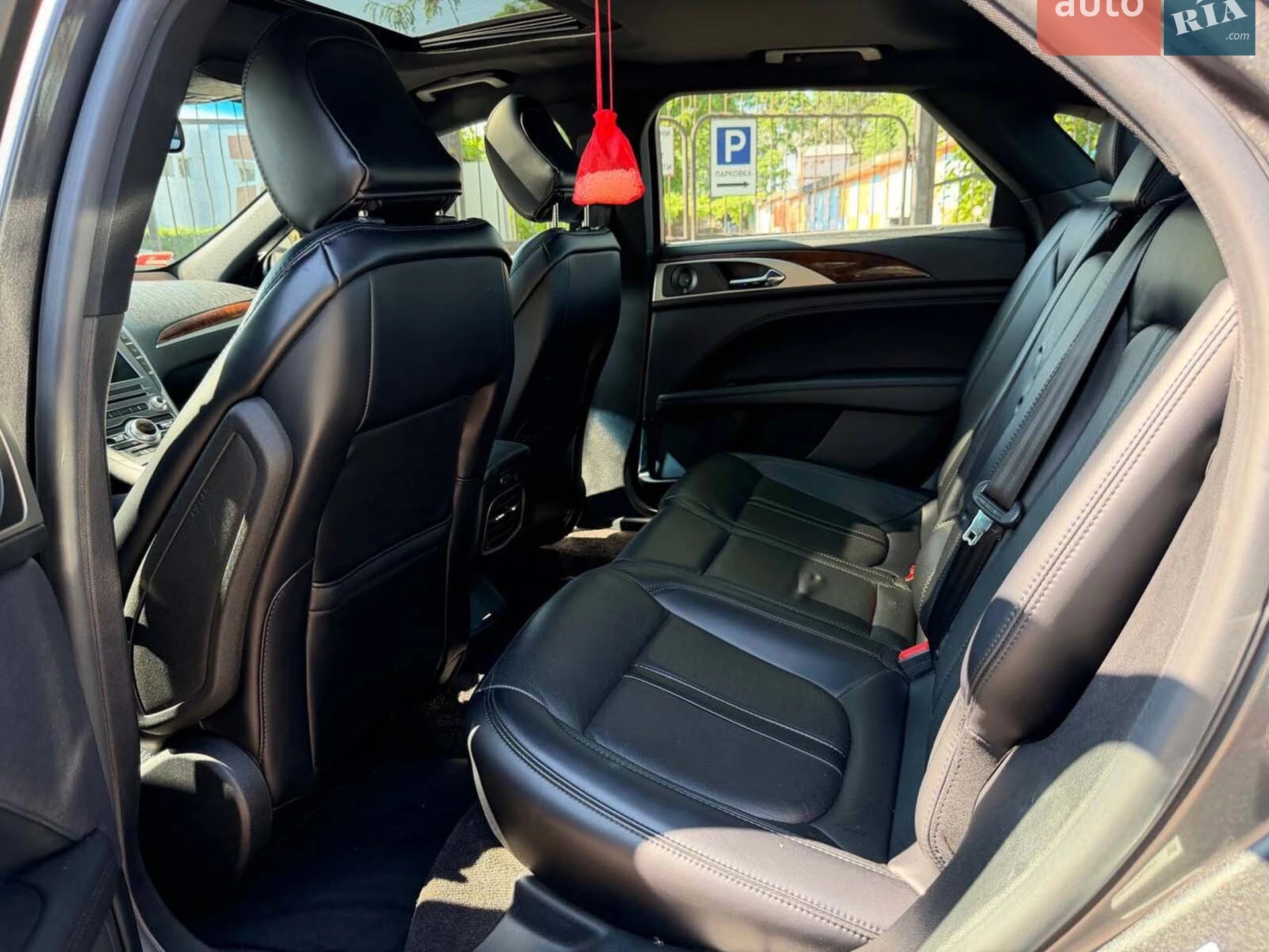 2020 Lincoln MKZ - мініатюра 26