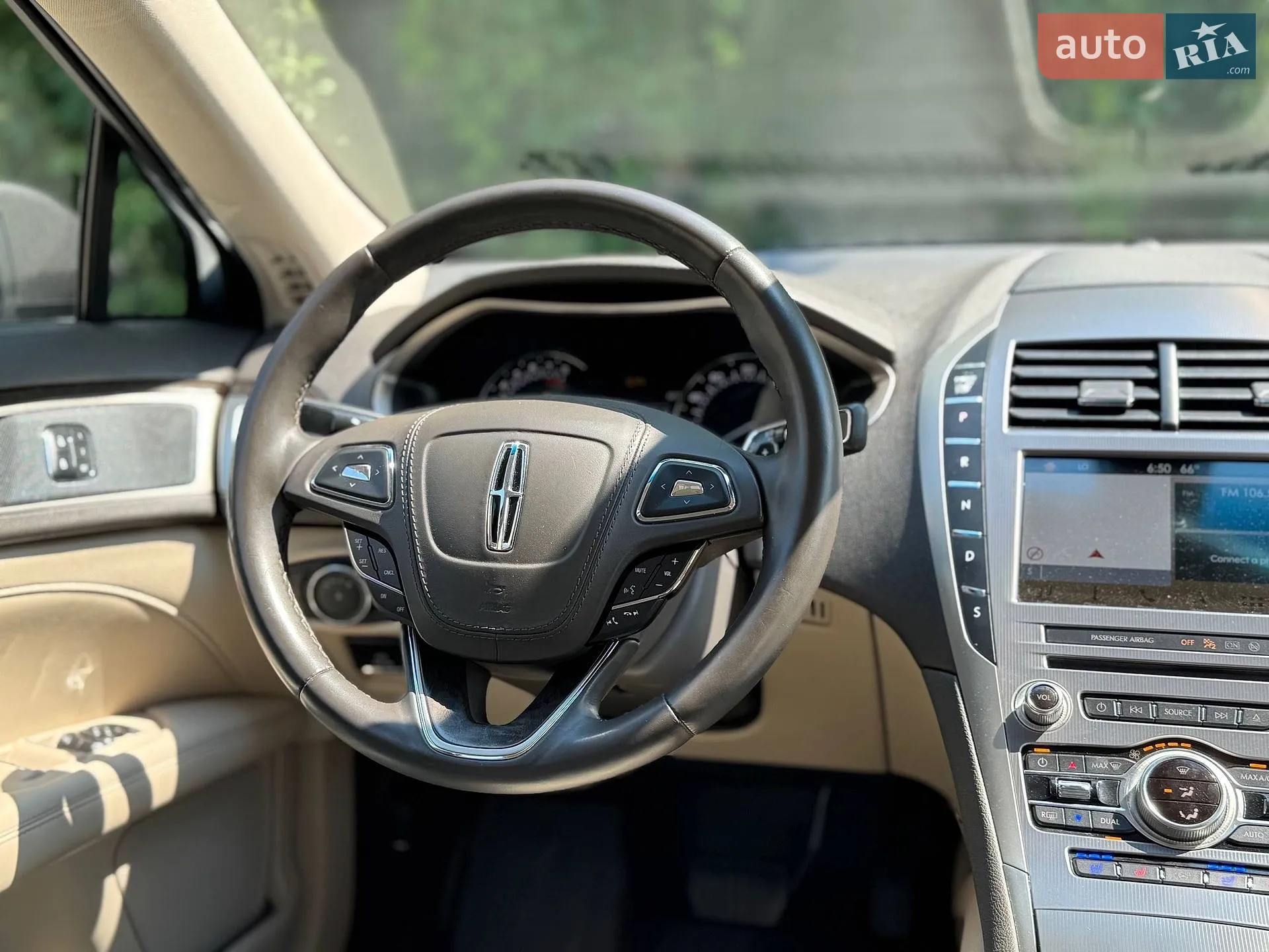 2016 Lincoln MKZ - мініатюра 12