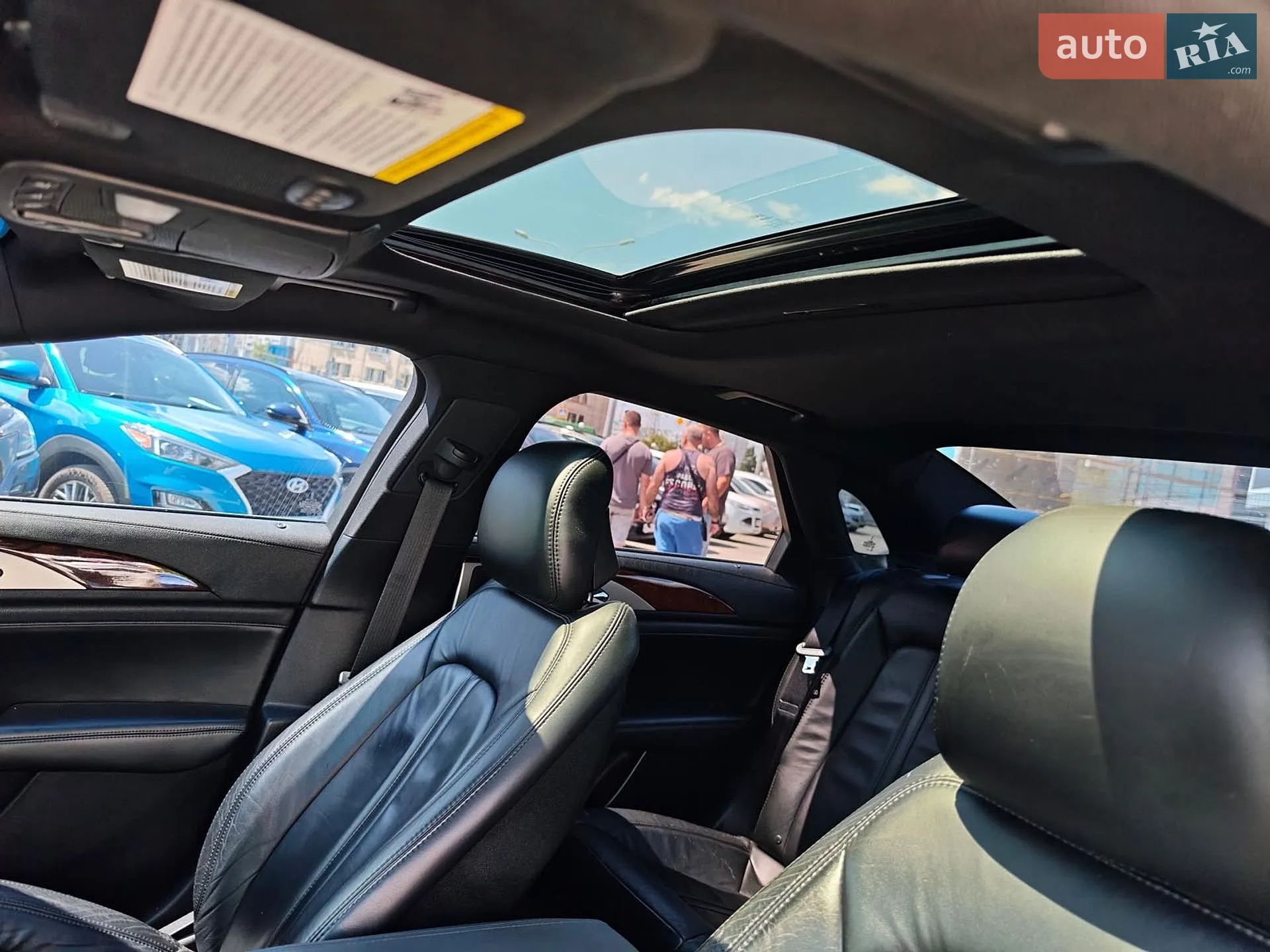 2016 Lincoln MKZ - мініатюра 23