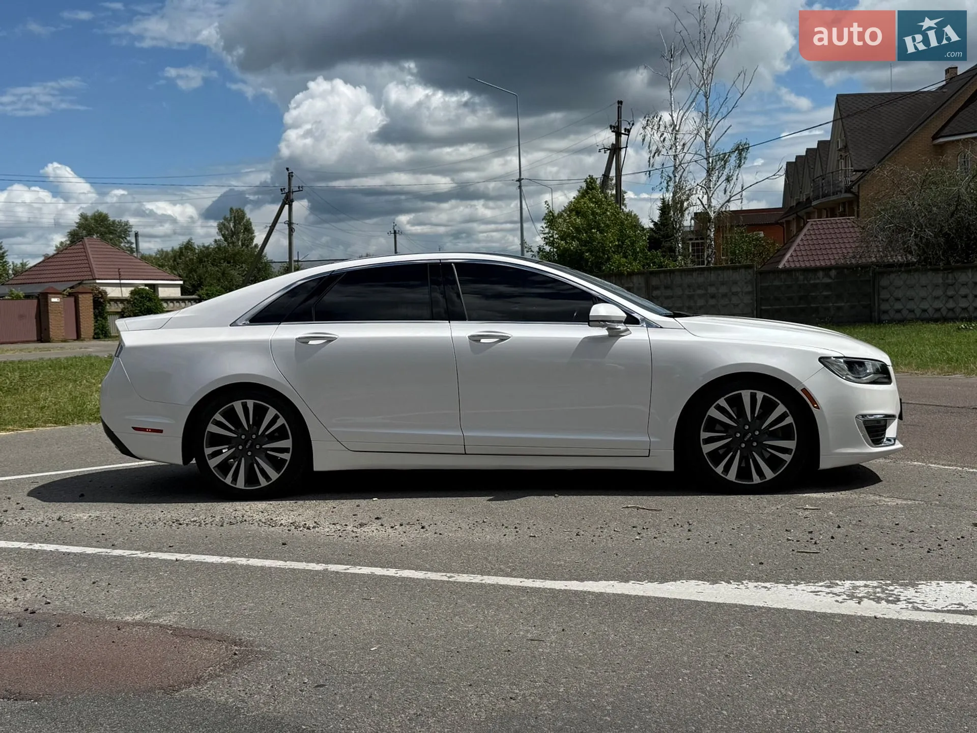 2016 Lincoln MKZ - мініатюра 2