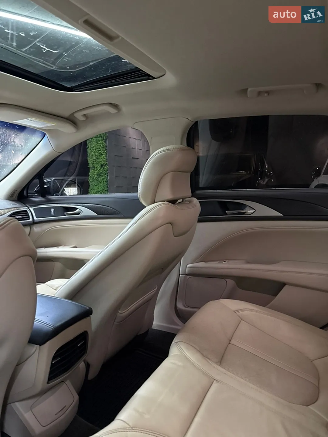 2016 Lincoln MKZ - мініатюра 19