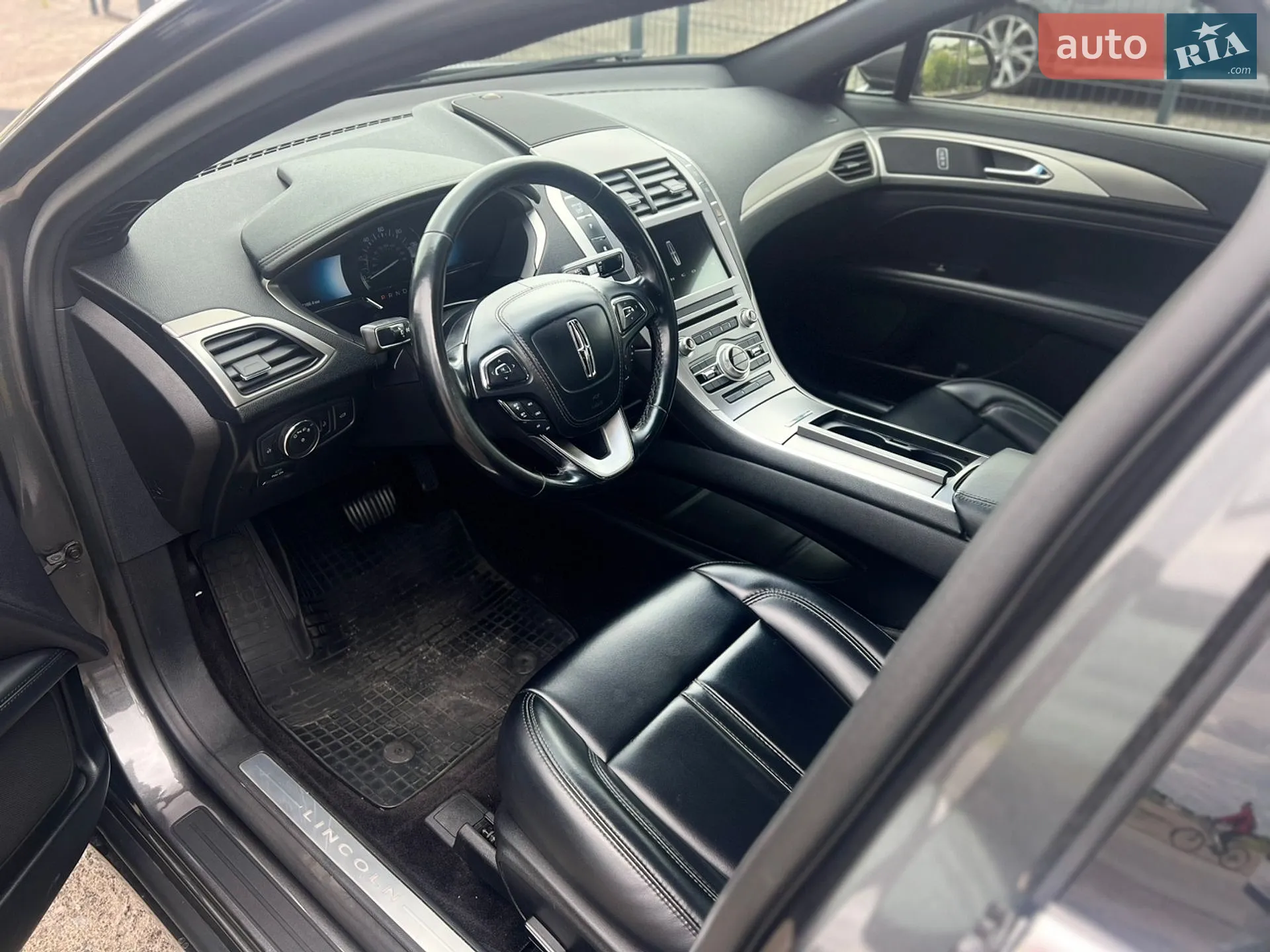 2016 Lincoln MKZ - мініатюра 14