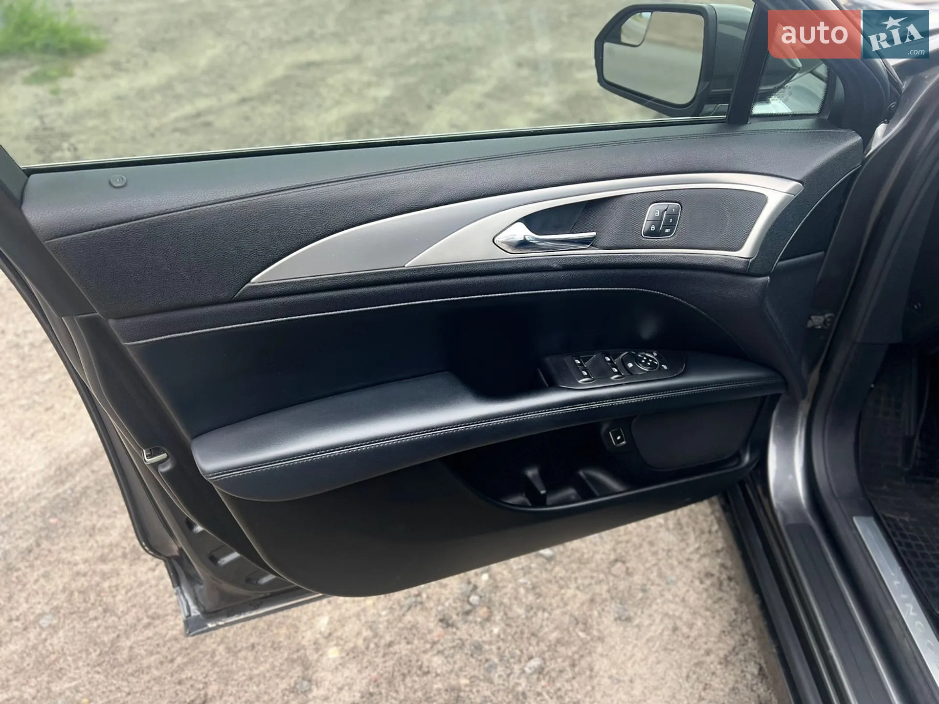 2016 Lincoln MKZ - мініатюра 17