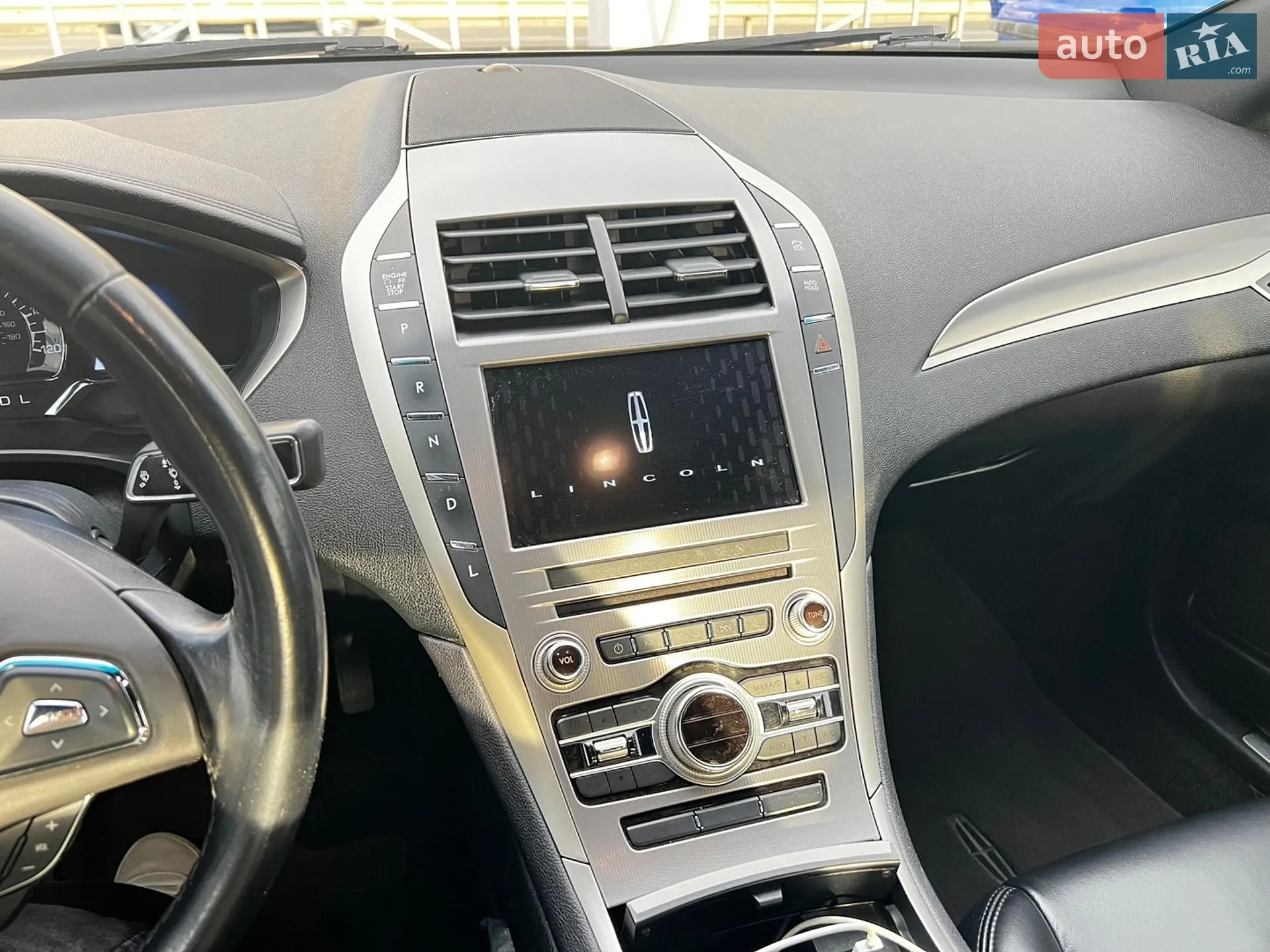 2016 Lincoln MKZ - мініатюра 11