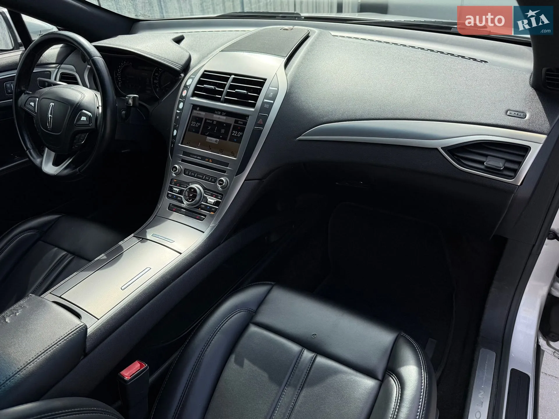2016 Lincoln MKZ - мініатюра 34