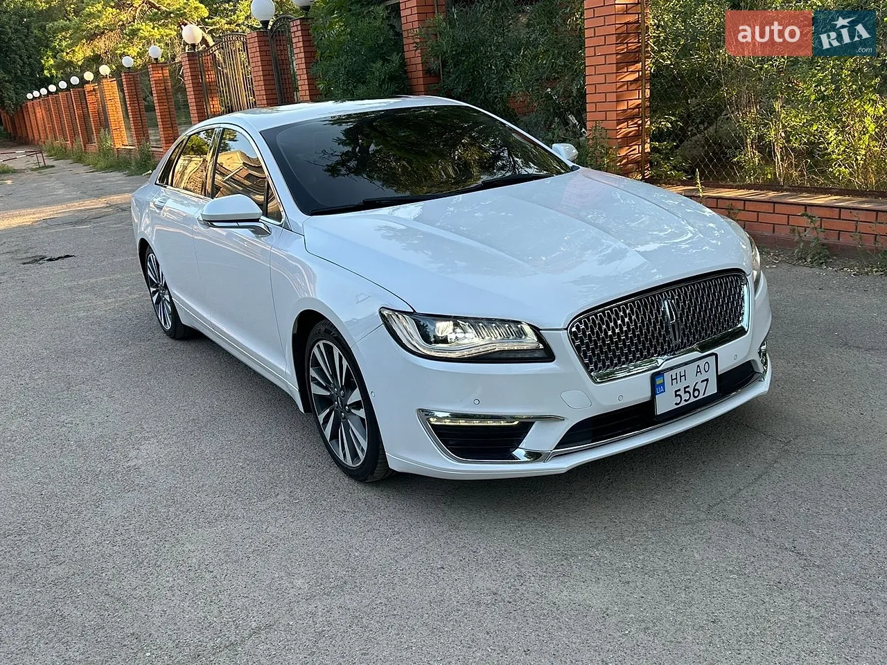 2017 Lincoln MKZ - мініатюра 54
