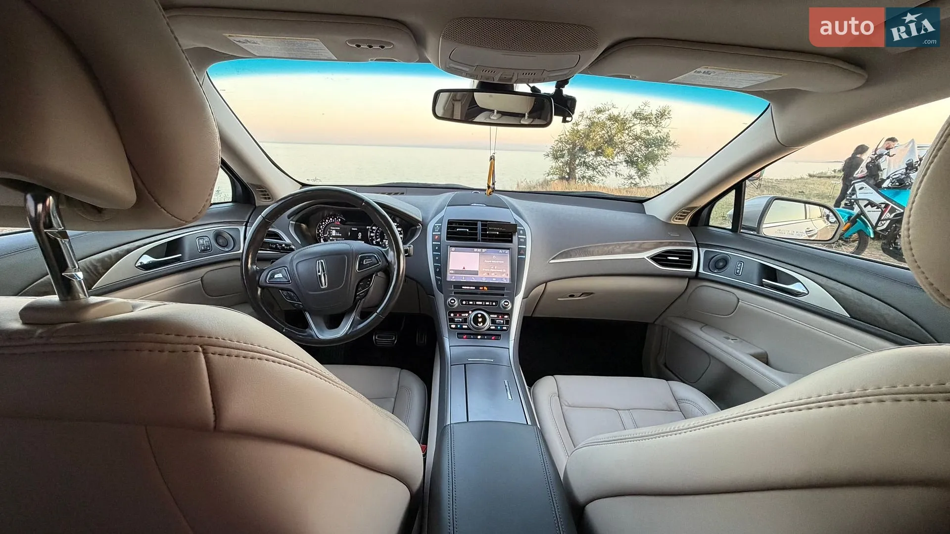 2018 Lincoln MKZ - мініатюра 13