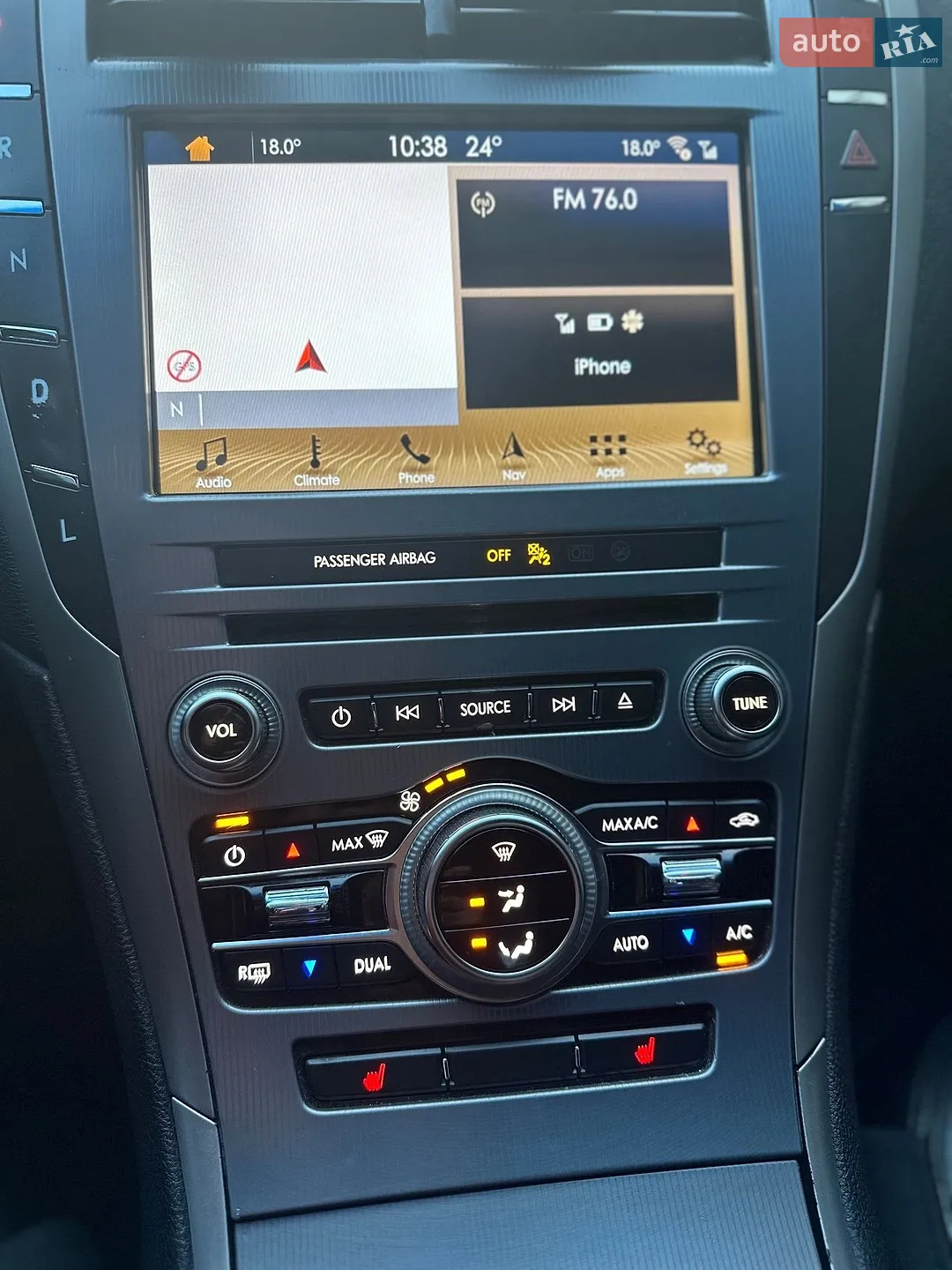 2016 Lincoln MKZ - мініатюра 11