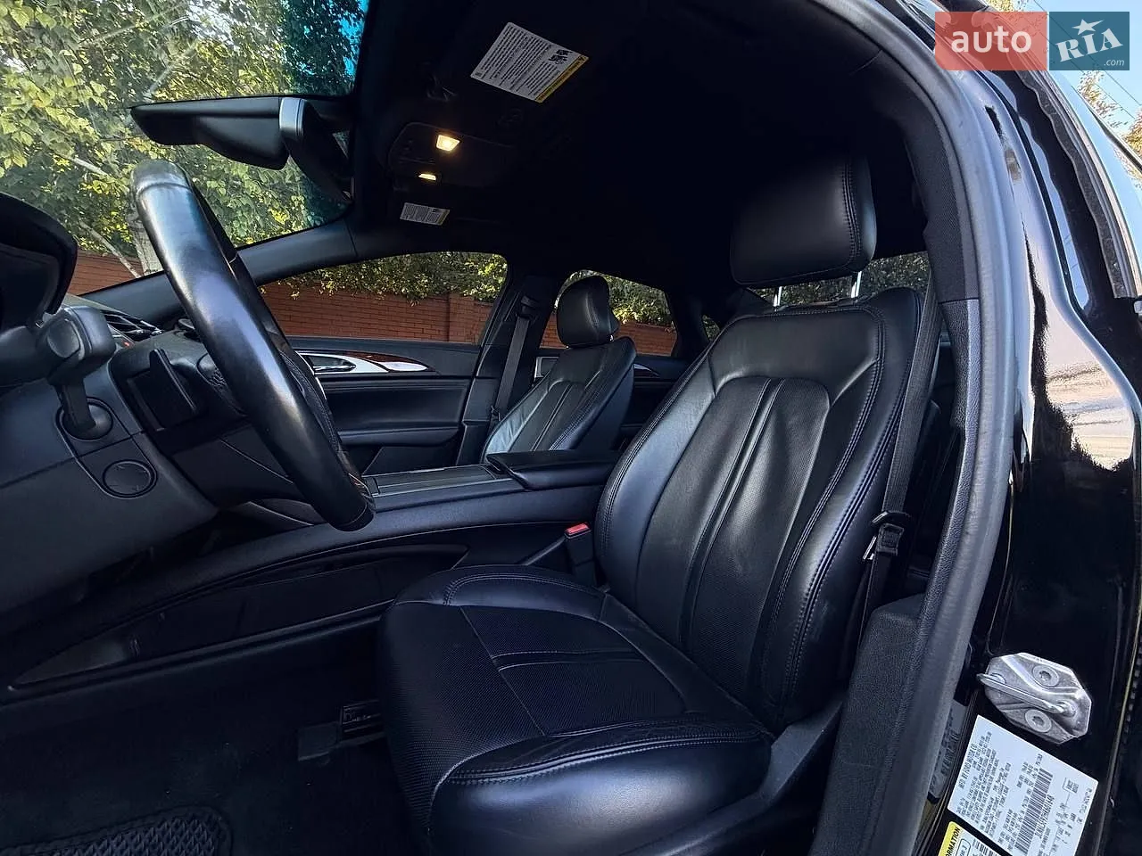 2016 Lincoln MKZ - мініатюра 17