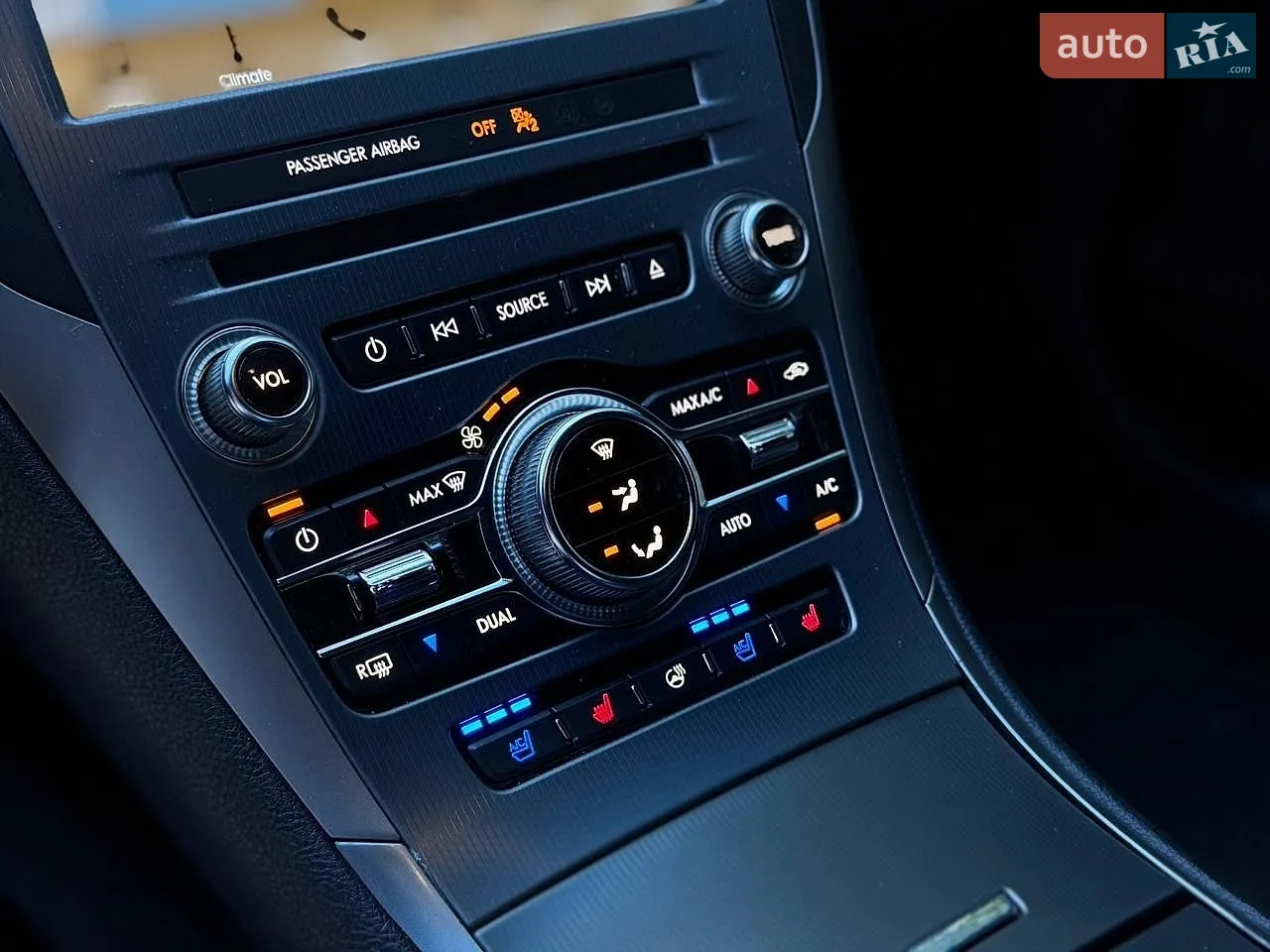 2016 Lincoln MKZ - мініатюра 19