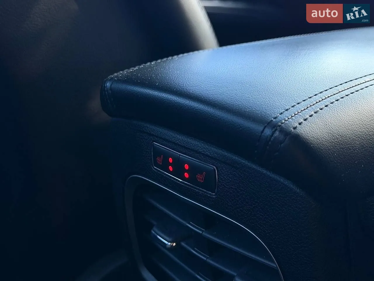2016 Lincoln MKZ - мініатюра 24