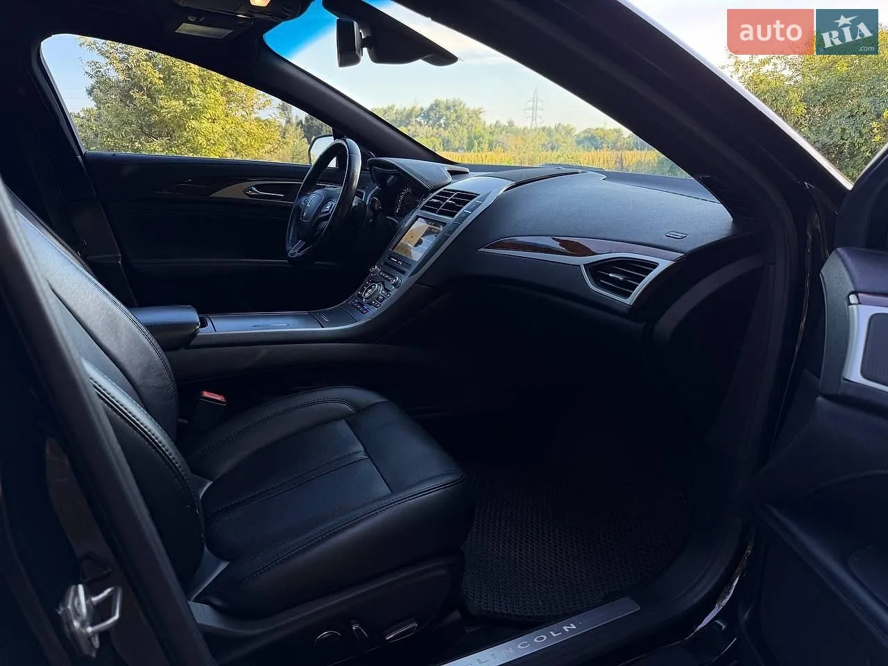 2016 Lincoln MKZ - мініатюра 25