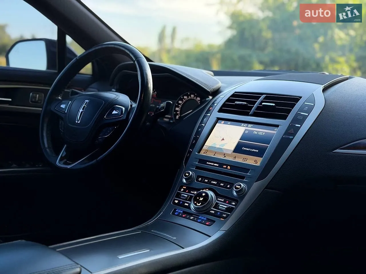 2016 Lincoln MKZ - мініатюра 26