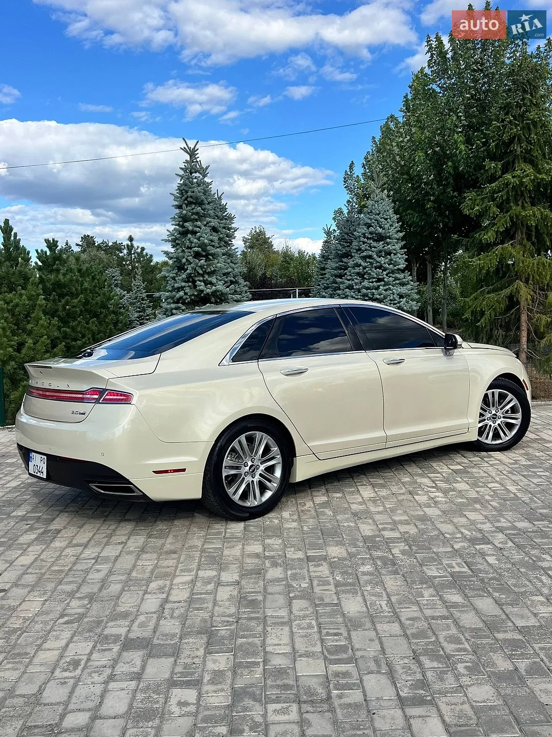2014 Lincoln MKZ - мініатюра 2