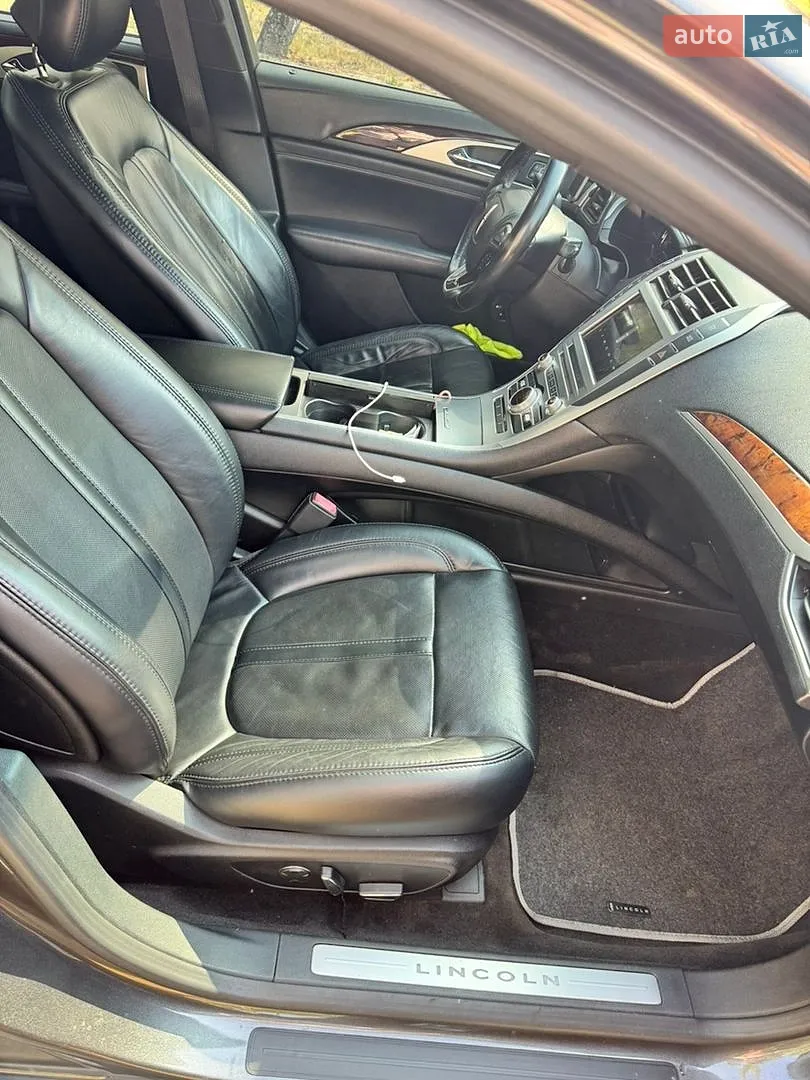 2017 Lincoln MKZ - мініатюра 18