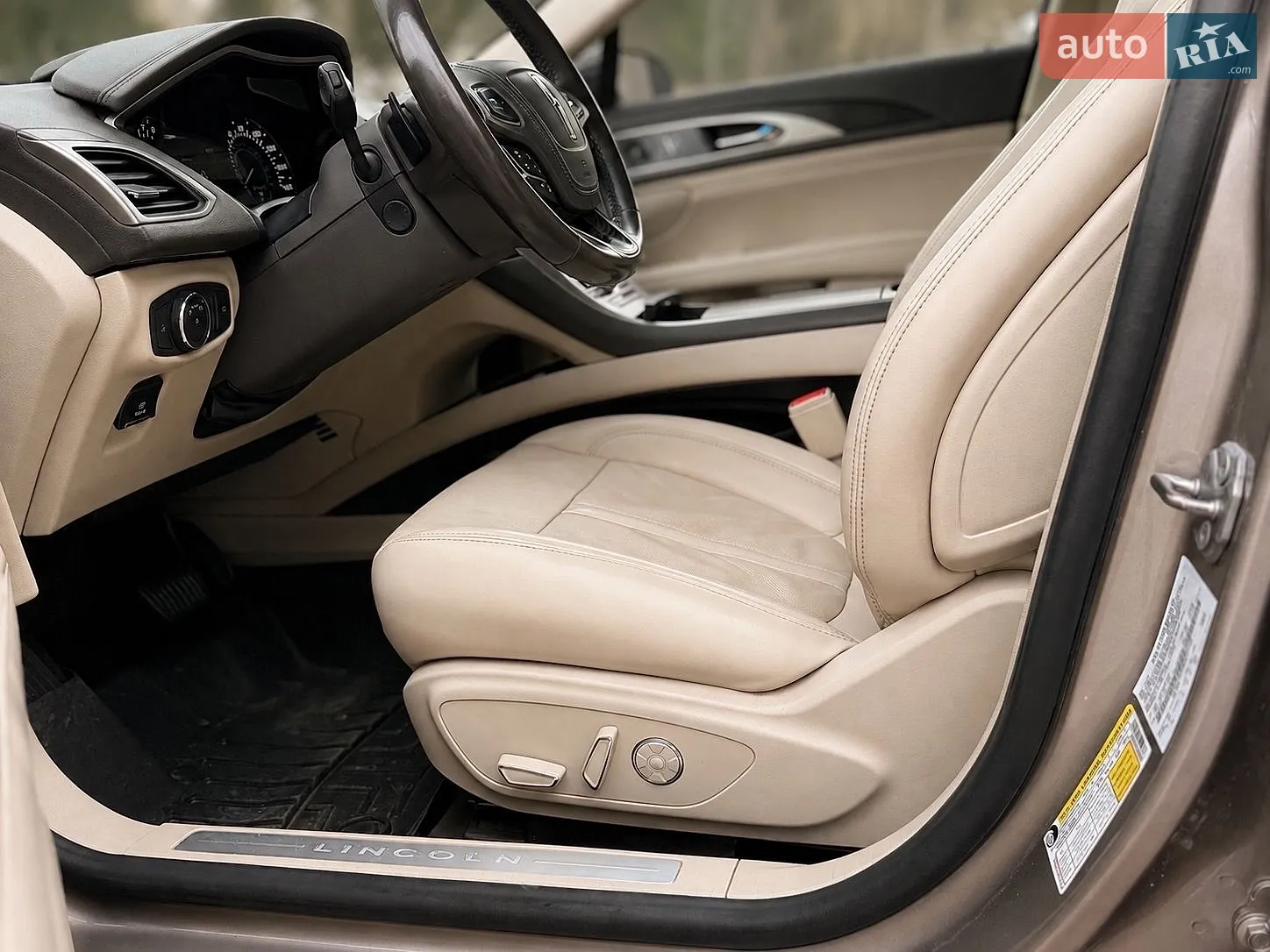 2018 Lincoln MKZ - мініатюра 15
