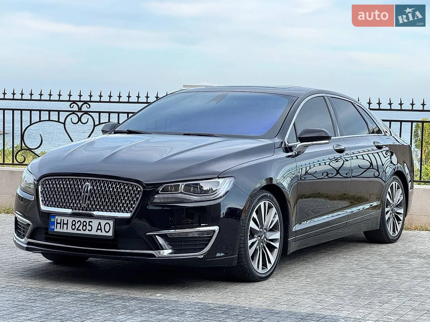 2020 Lincoln MKZ - мініатюра 10