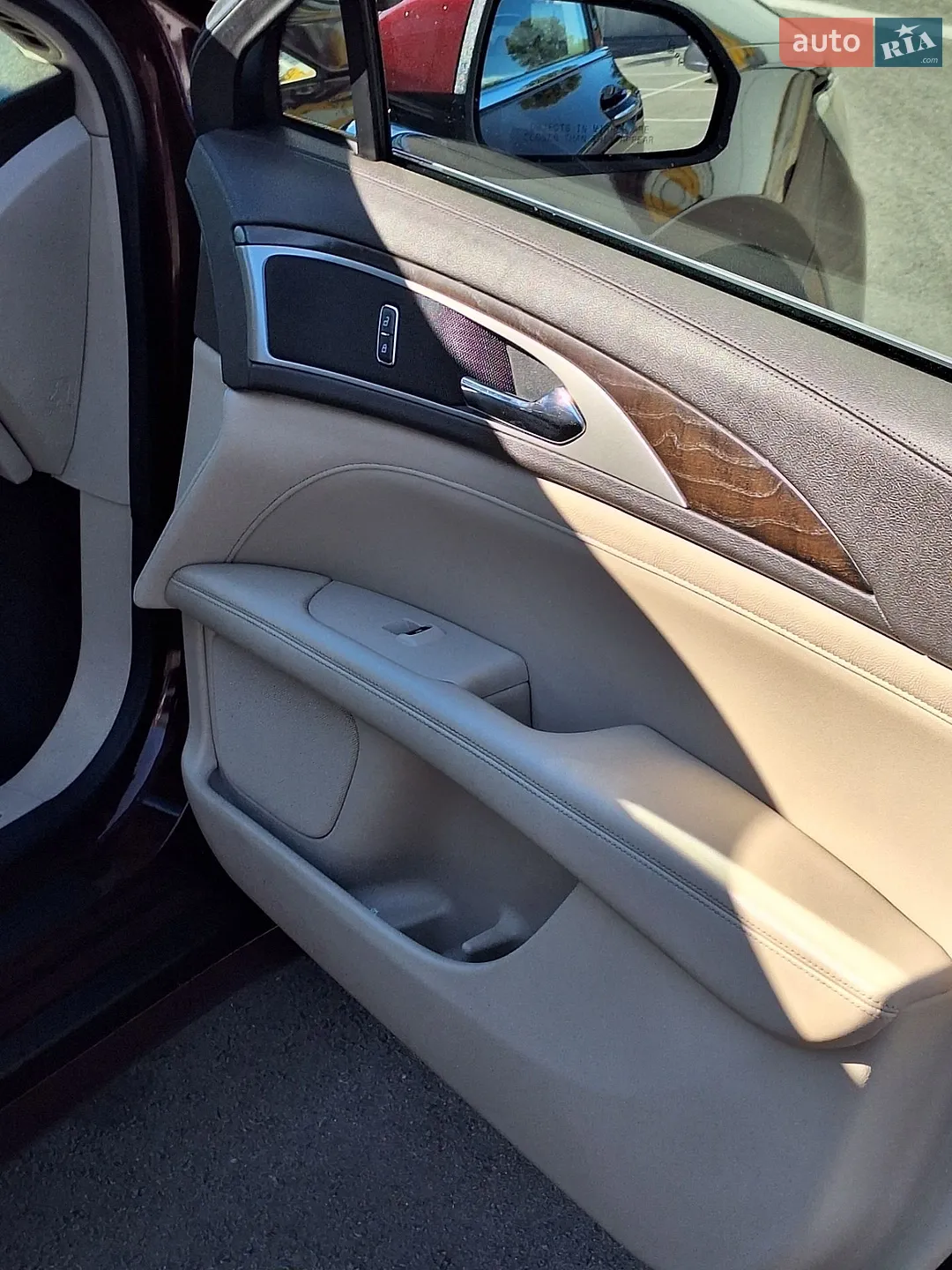2016 Lincoln MKZ - мініатюра 12