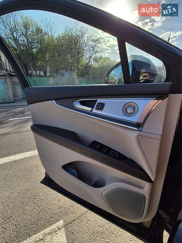 Внедорожник / Кроссовер Lincoln Nautilus 2020 в Николаеве