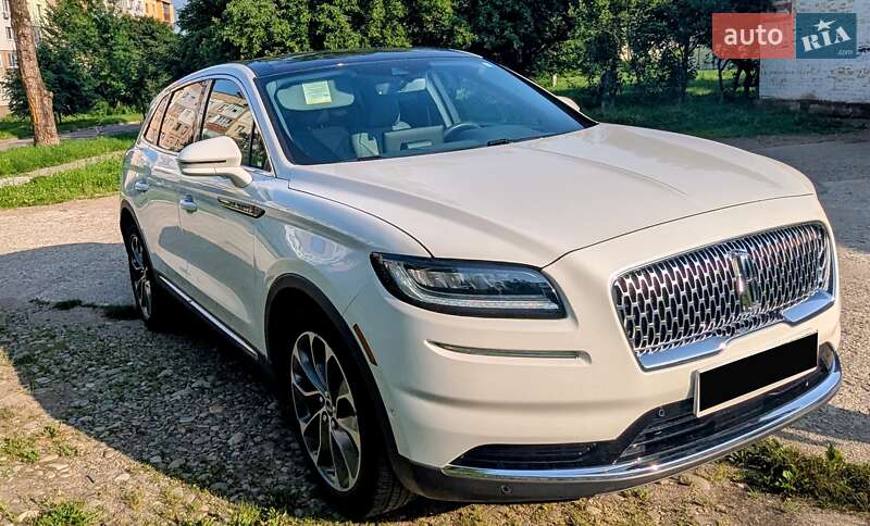 Lincoln Nautilus 2021