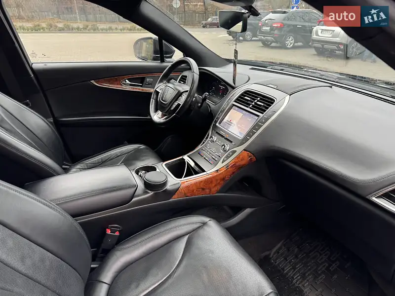 Lincoln Nautilus 2020 VIN 2LMPJ8K97LBL21851 фото оголошення 17 з 66