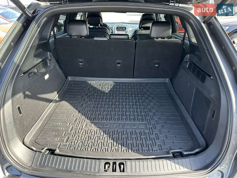 Позашляховик / Кросовер Lincoln Nautilus 2019 в Івано-Франківську