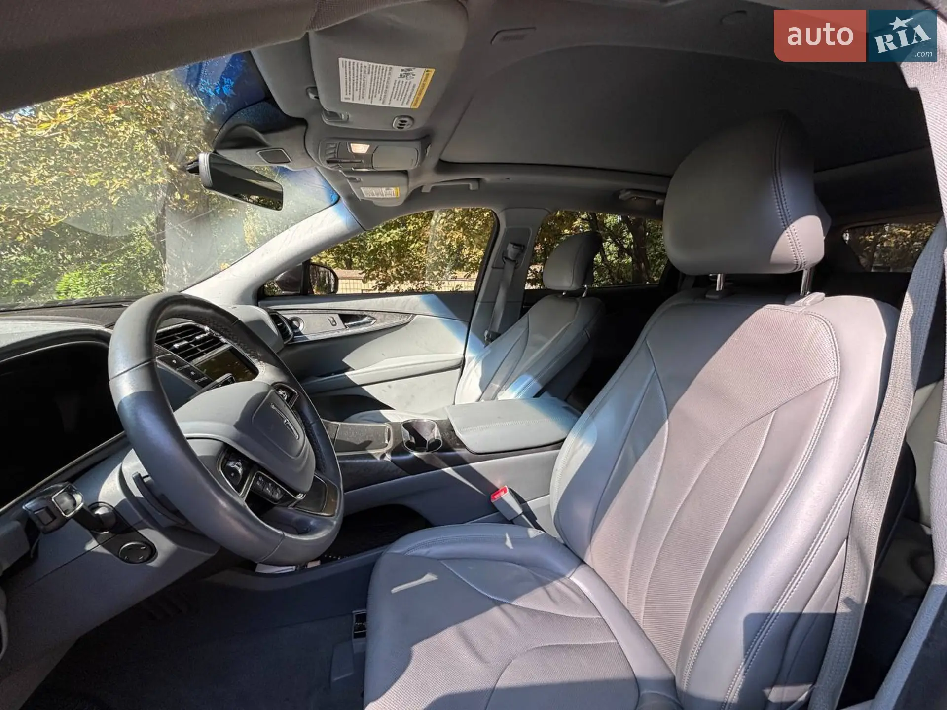 2019 Lincoln Nautilus - мініатюра 31