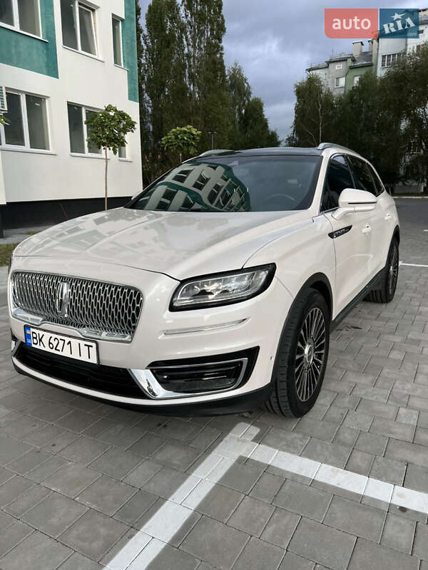 Внедорожник / Кроссовер Lincoln Nautilus 2018 в Вараше