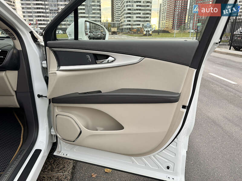 Внедорожник / Кроссовер Lincoln Nautilus 2020 в Киеве фото 23 Внедорожник / Кроссовер Lincoln Nautilus 2020 в Киеве