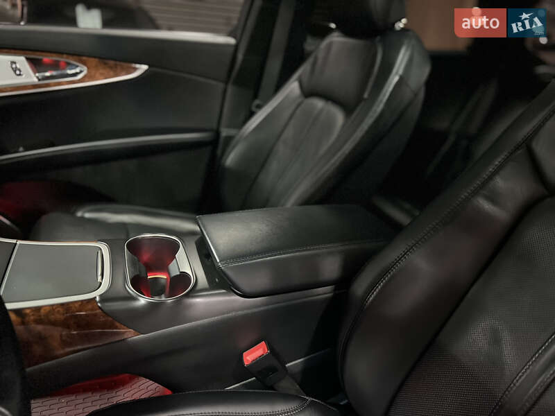 Позашляховик / Кросовер Lincoln Nautilus 2020 в Києві