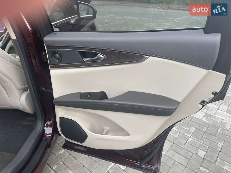 Внедорожник / Кроссовер Lincoln Nautilus 2019 в Черкассах фото 46 Внедорожник / Кроссовер Lincoln Nautilus 2019 в Черкассах