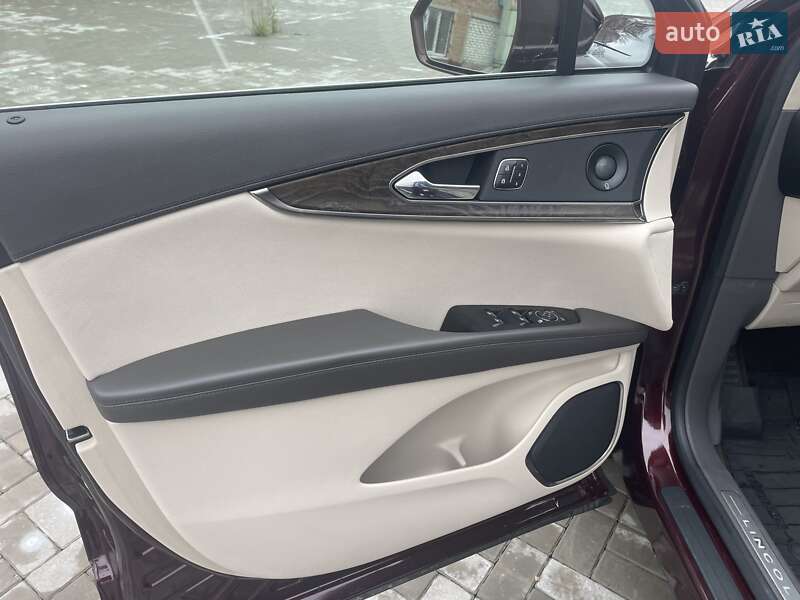 Внедорожник / Кроссовер Lincoln Nautilus 2019 в Черкассах фото 6 Внедорожник / Кроссовер Lincoln Nautilus 2019 в Черкассах