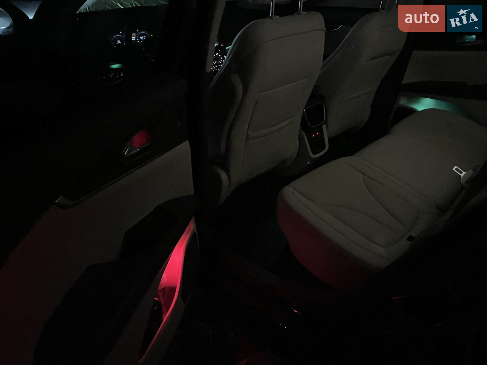 2019 Lincoln Nautilus - мініатюра 36