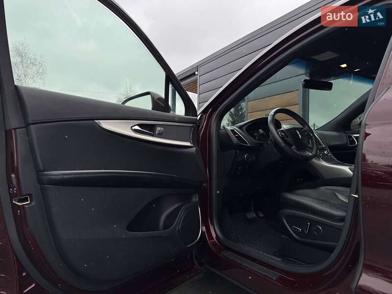 Внедорожник / Кроссовер Lincoln Nautilus 2019 в Ровно