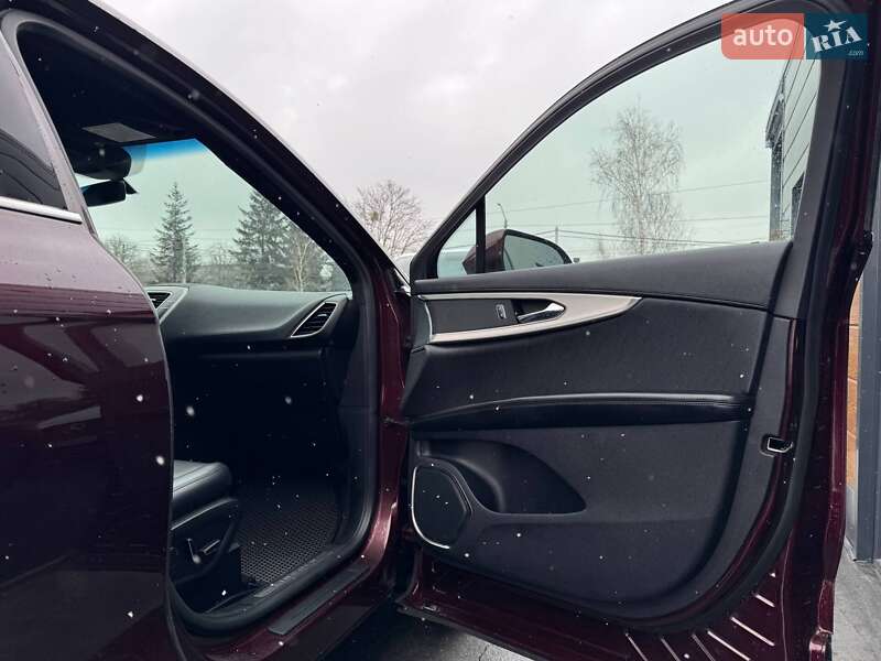 Внедорожник / Кроссовер Lincoln Nautilus 2019 в Ровно