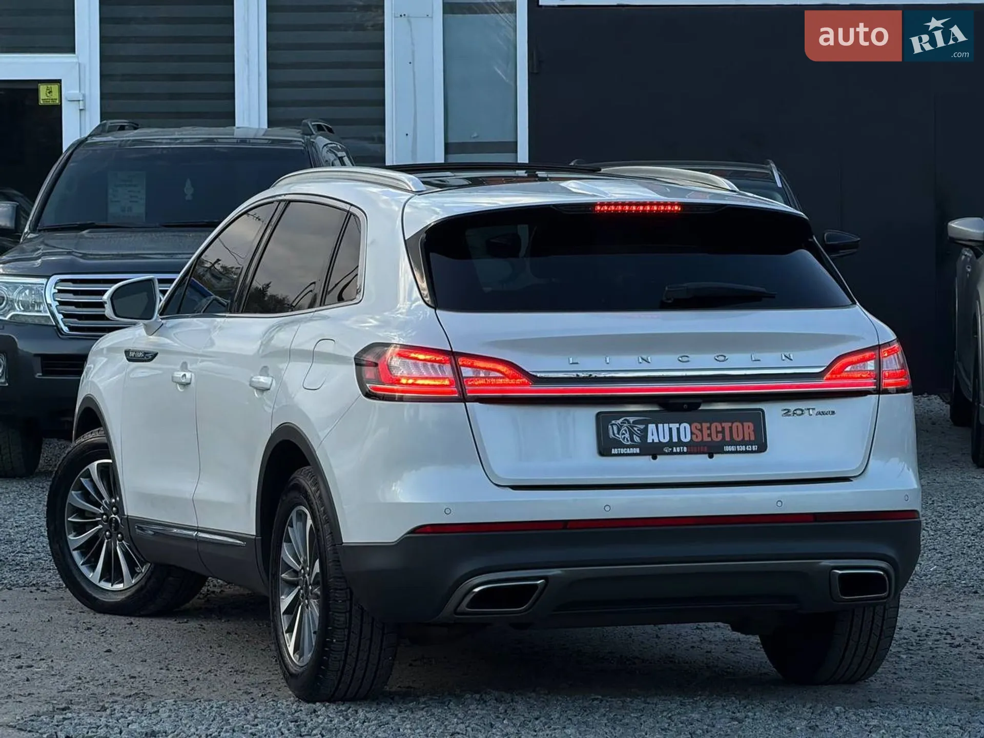 2019 Lincoln Nautilus - мініатюра 10
