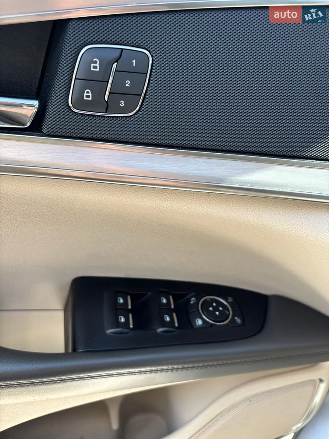 2019 Lincoln Nautilus - мініатюра 19