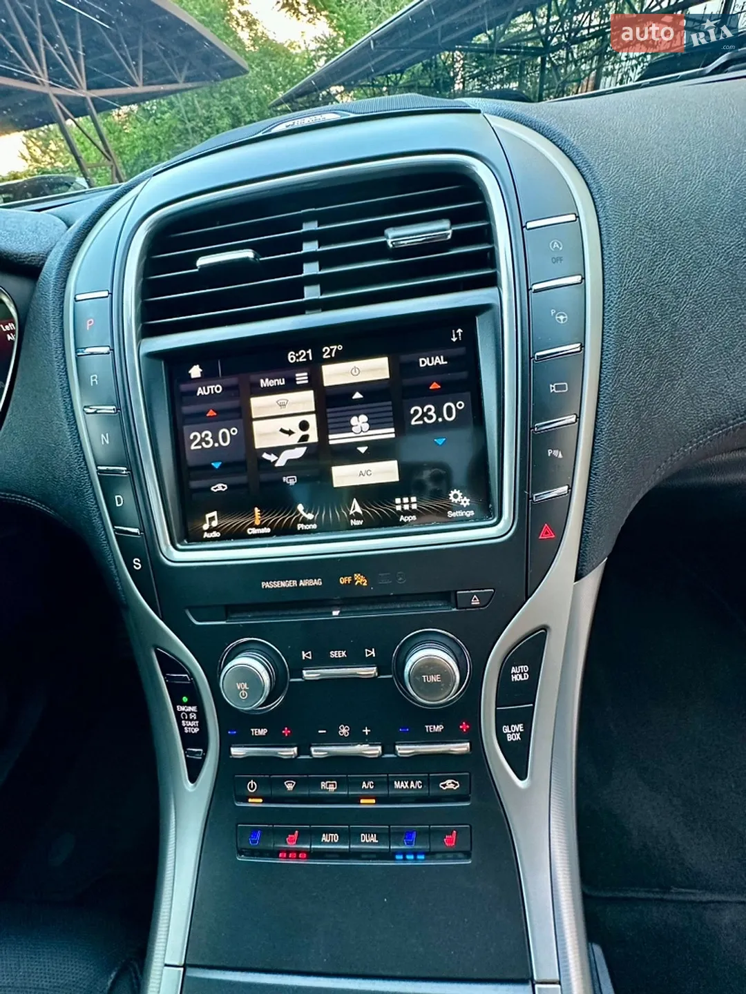 2019 Lincoln Nautilus - мініатюра 26