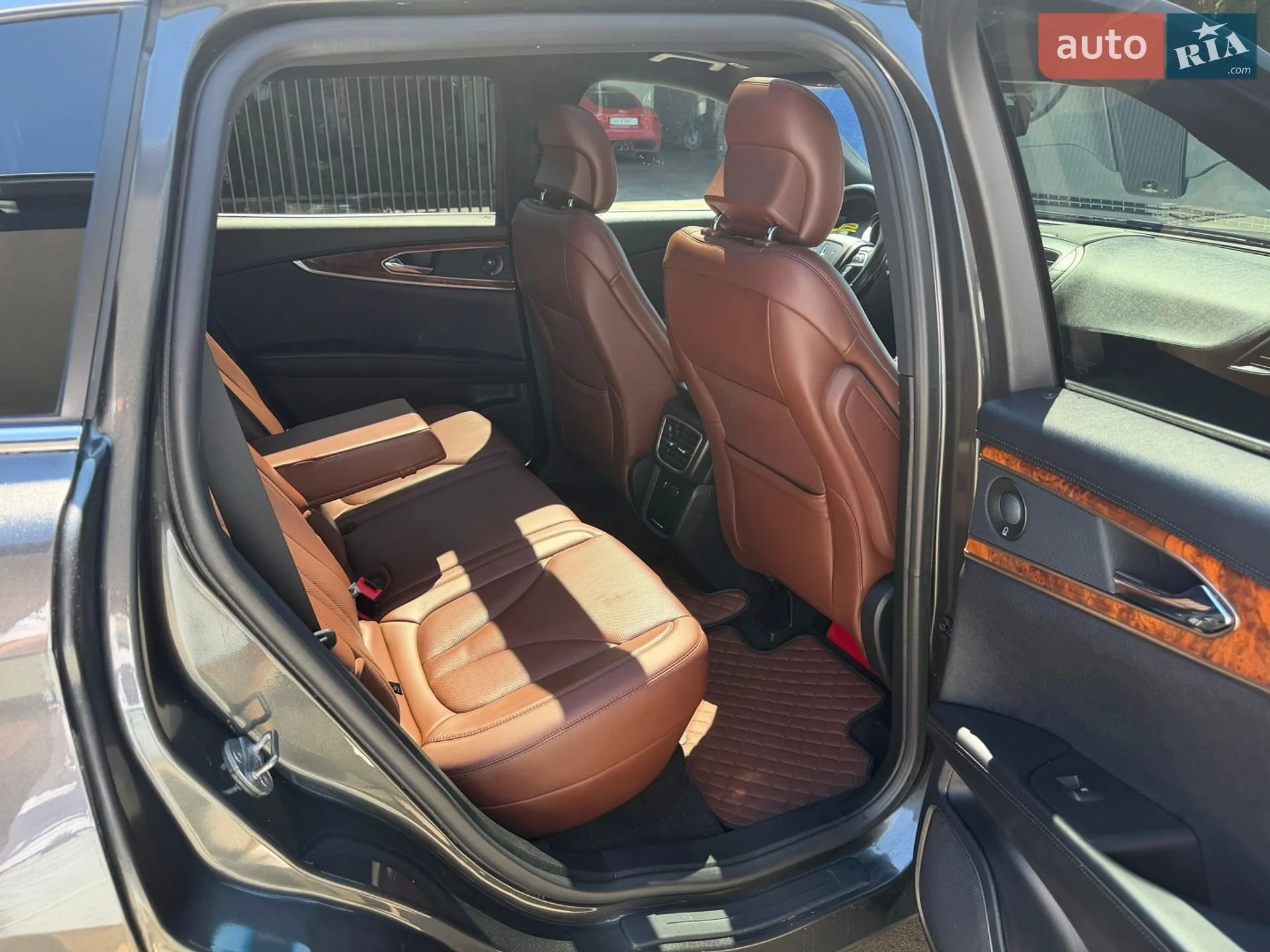 2018 Lincoln Nautilus - мініатюра 16