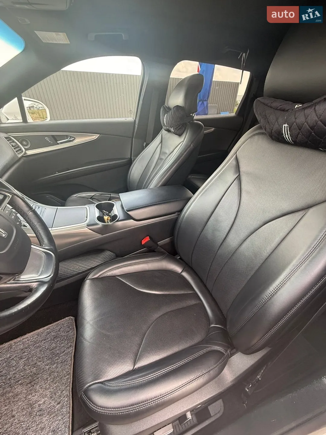 2019 Lincoln Nautilus - мініатюра 9