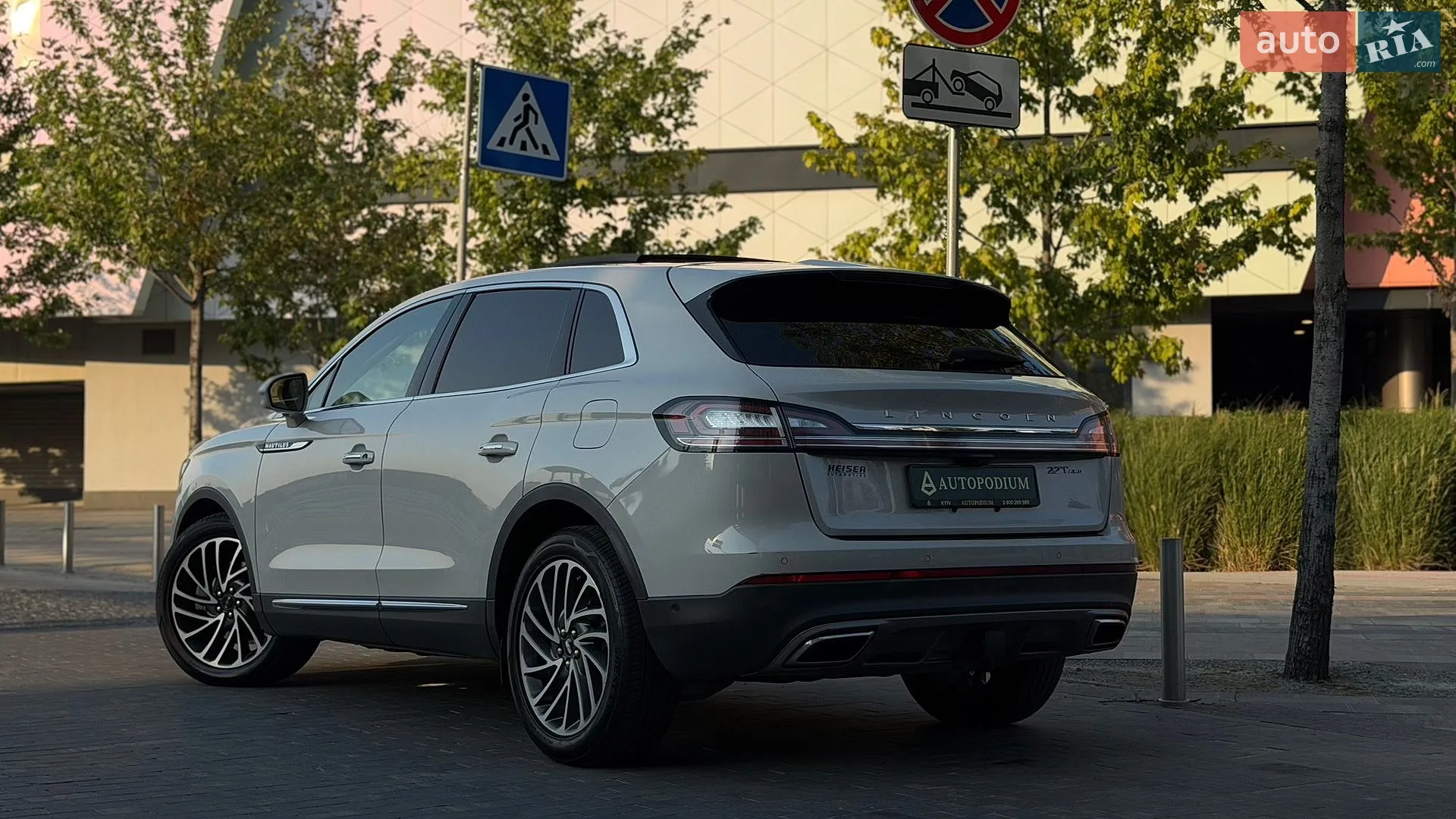 2018 Lincoln Nautilus - мініатюра 5