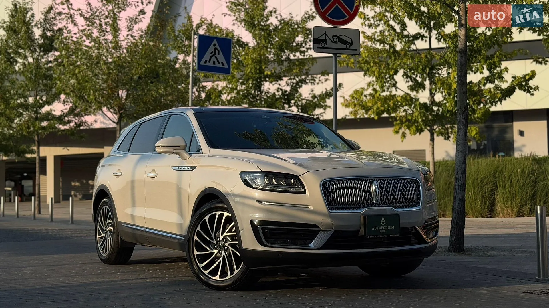 2018 Lincoln Nautilus - мініатюра 11