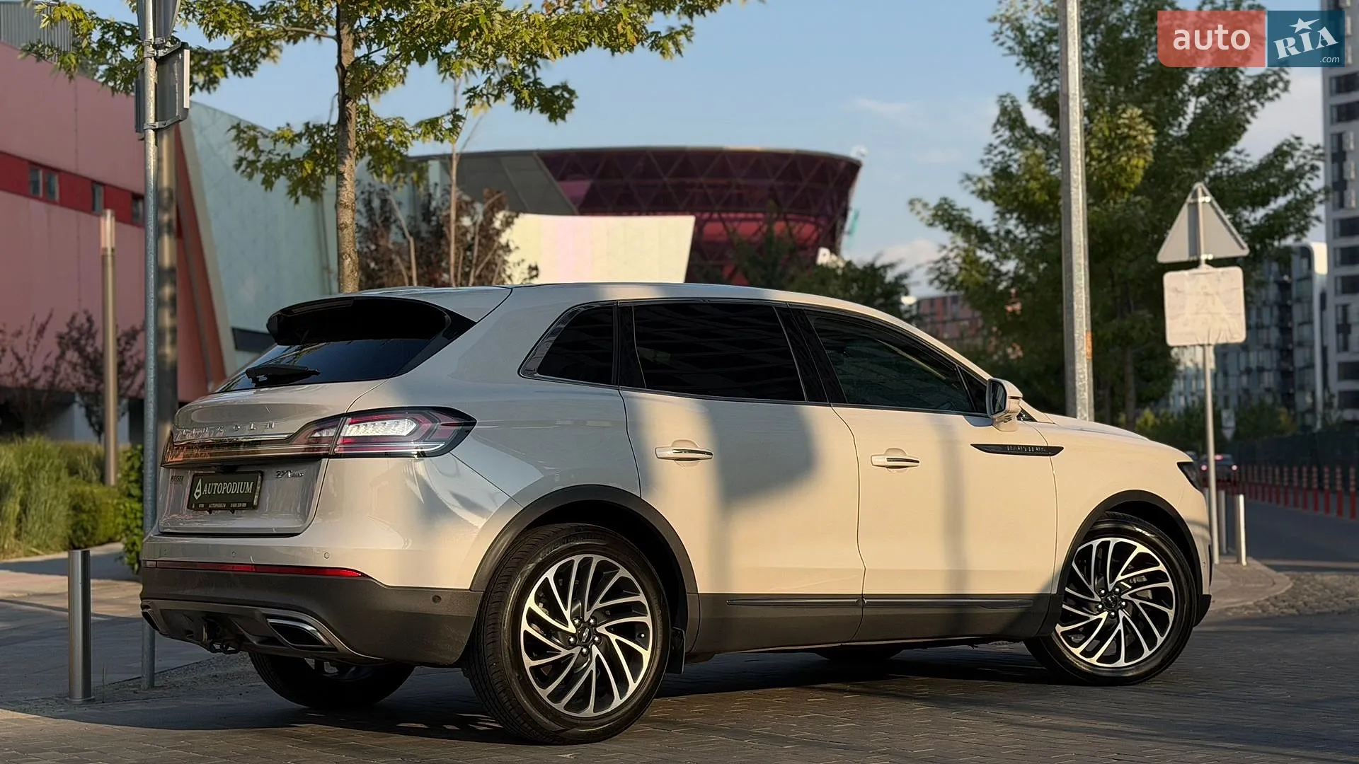 2018 Lincoln Nautilus - мініатюра 18