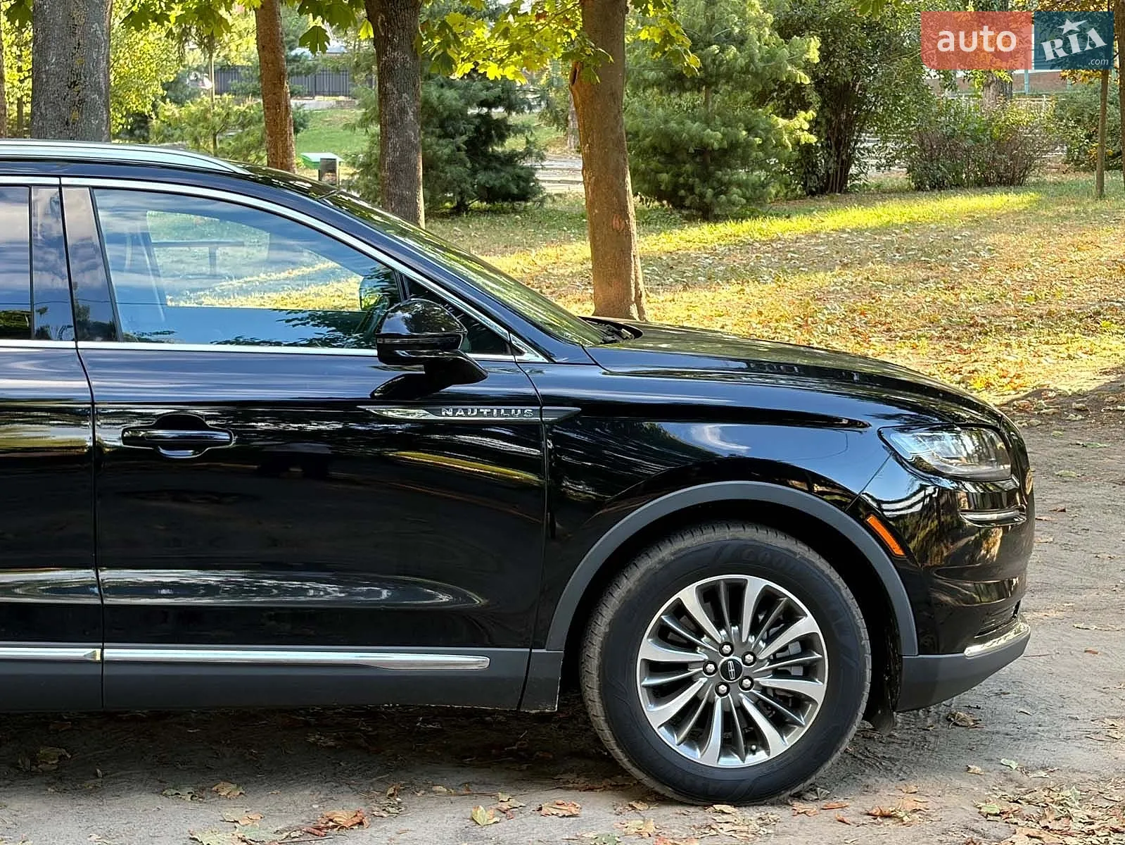 2022 Lincoln Nautilus - мініатюра 12