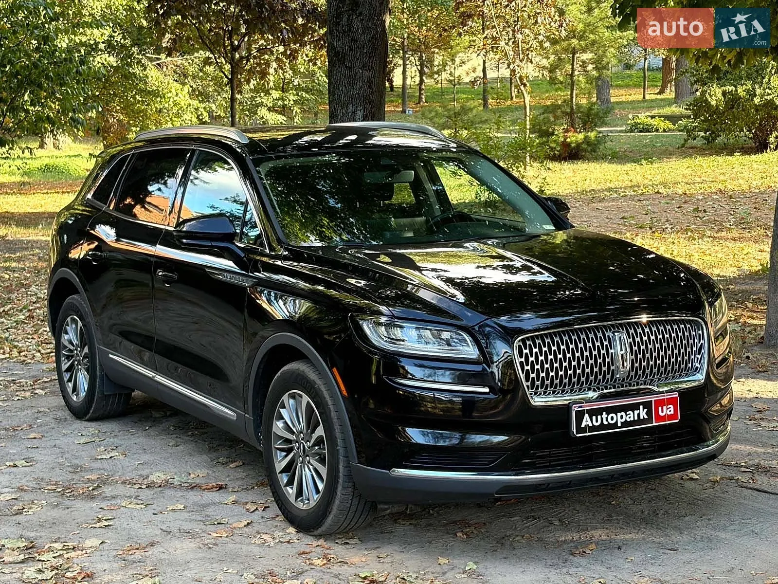 2022 Lincoln Nautilus - мініатюра 3