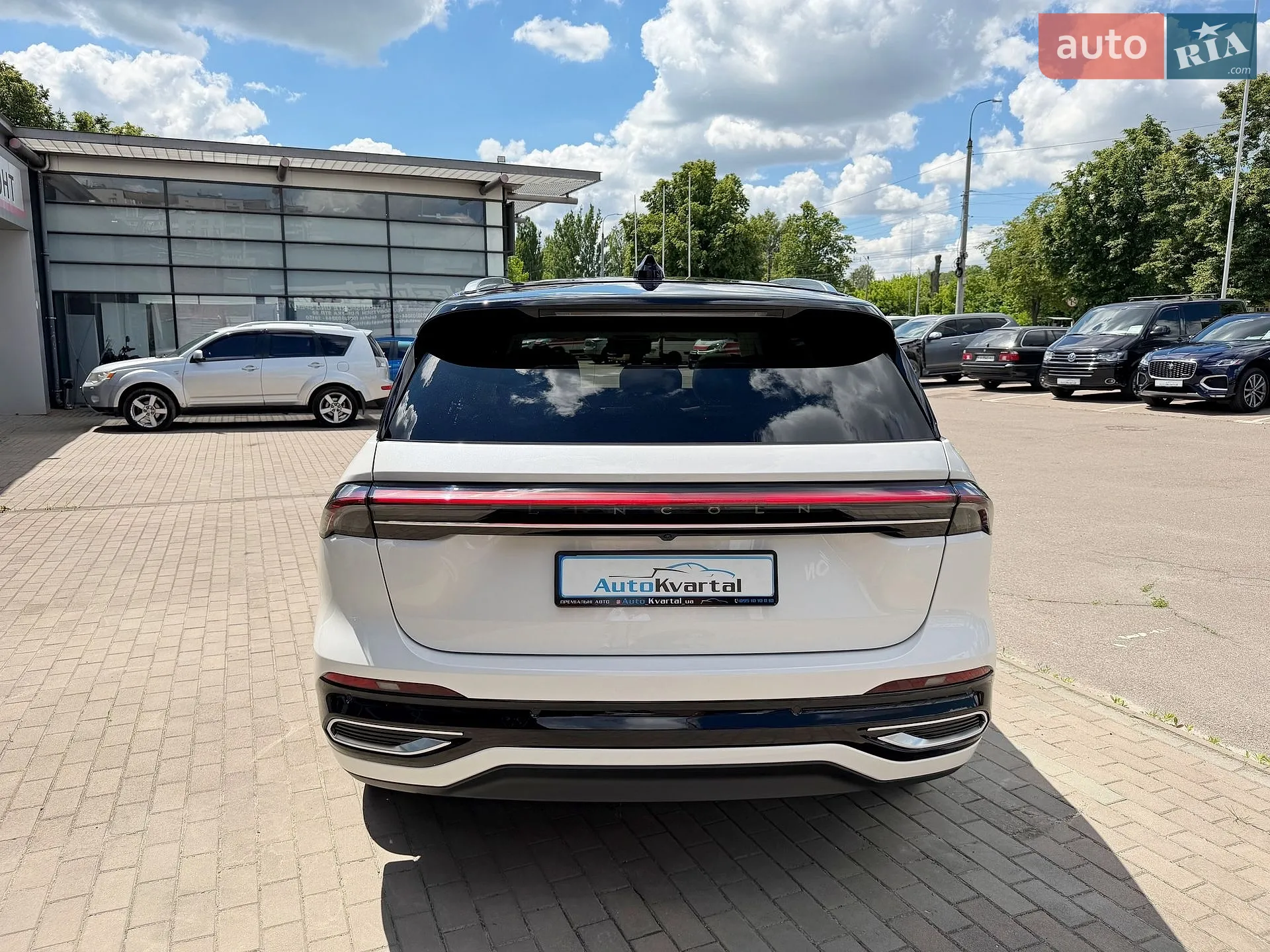 2024 Lincoln Nautilus - мініатюра 11