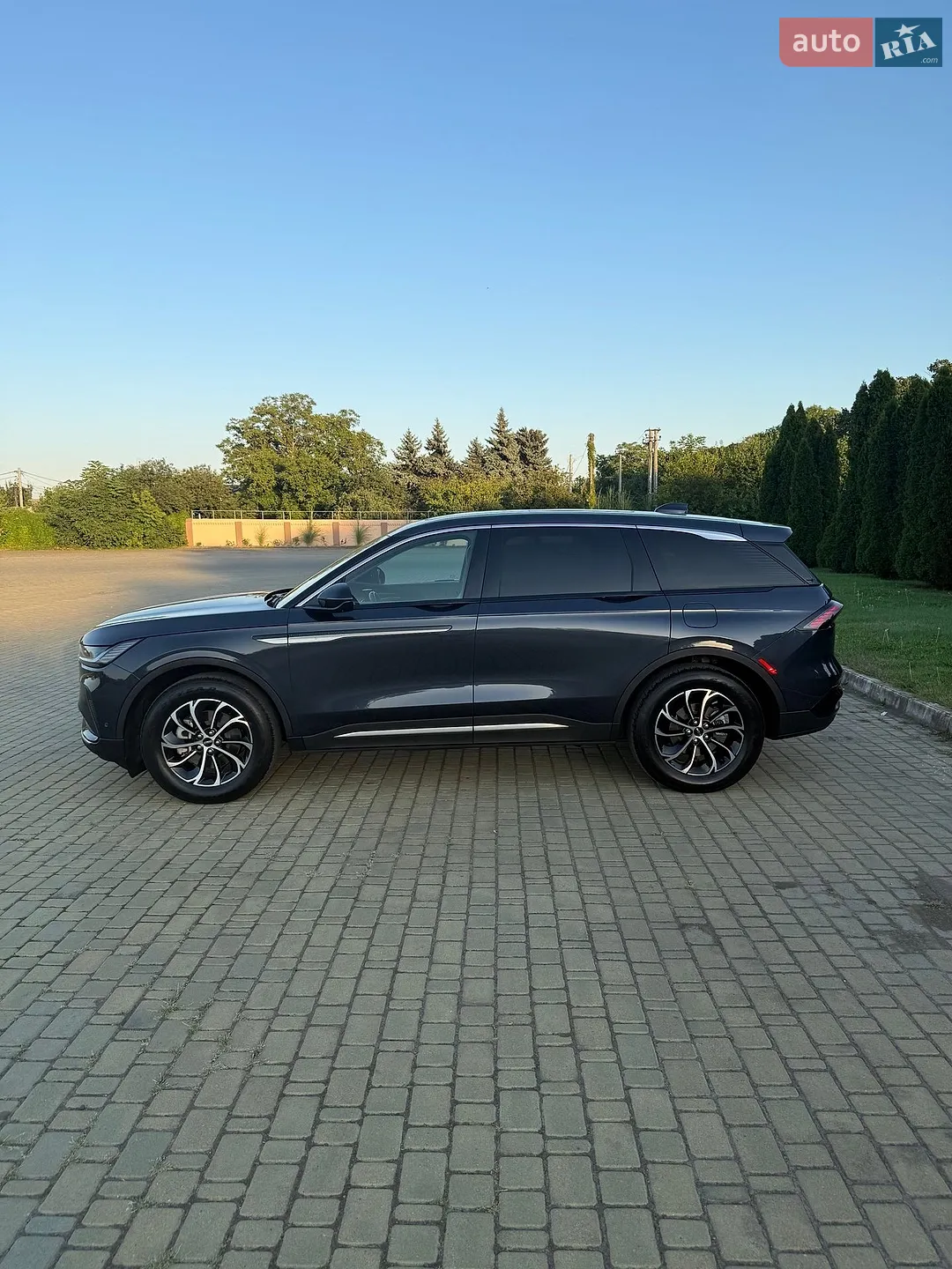 2024 Lincoln Nautilus - мініатюра 3