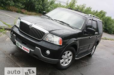 Внедорожник / Кроссовер Lincoln Navigator 2003 в 